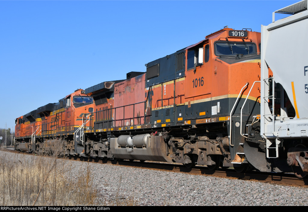 BNSF 1016 Roster shot